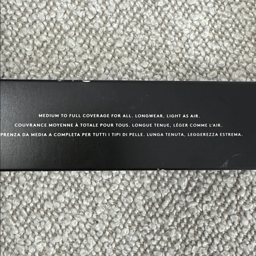 Fenty Beauty Pro Filt'r Soft Matte Foundation in Beige 190 - Picture 2 of 2